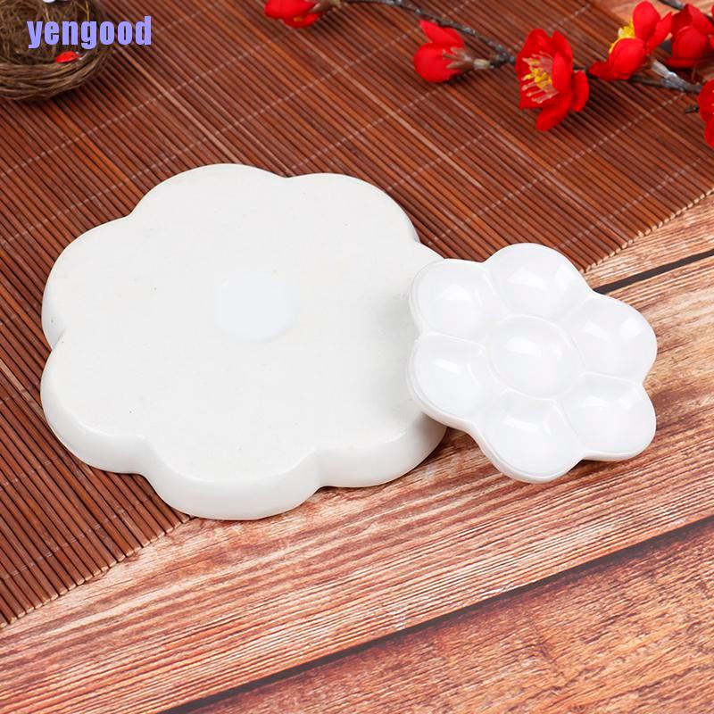 Bảng màu nước bằng sứ thiết kế đơn giản tiện dụng