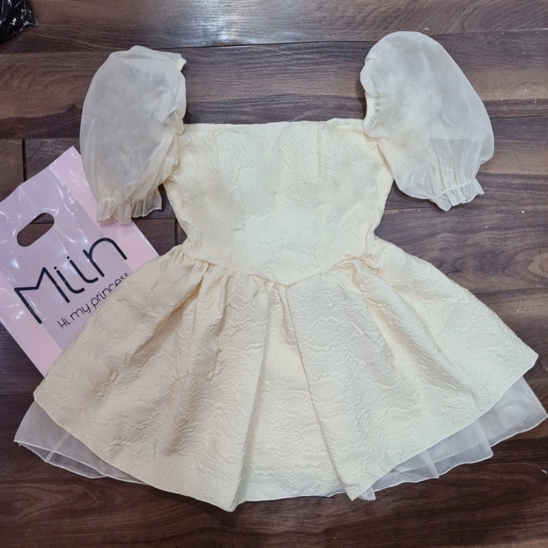 Váy chun vai tay bồng xốp phối tơ