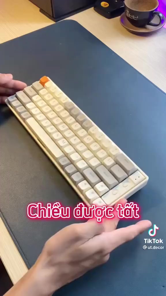 Bàn phím cơ không dây Goojodoq 3 Phương thức kết nối Pin Dùng liên tục 7 ngày GK65 GoldenSwitch Thích hợp làm văn phòng | BigBuy360 - bigbuy360.vn