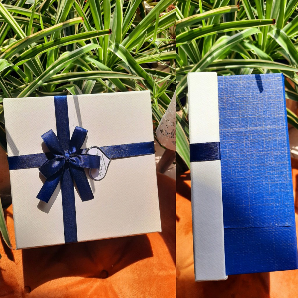 Hộp quà hình vuông loại 18cm siêu đẹp [ảnh thật] (SHOP VỀ THÊM MÀU MỚI Ạ) | BigBuy360 - bigbuy360.vn