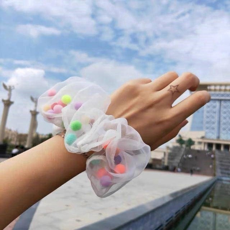 We Flower Dây buộc tóc trang trí quả bông nhiều màu sắc dễ thương cho nữ