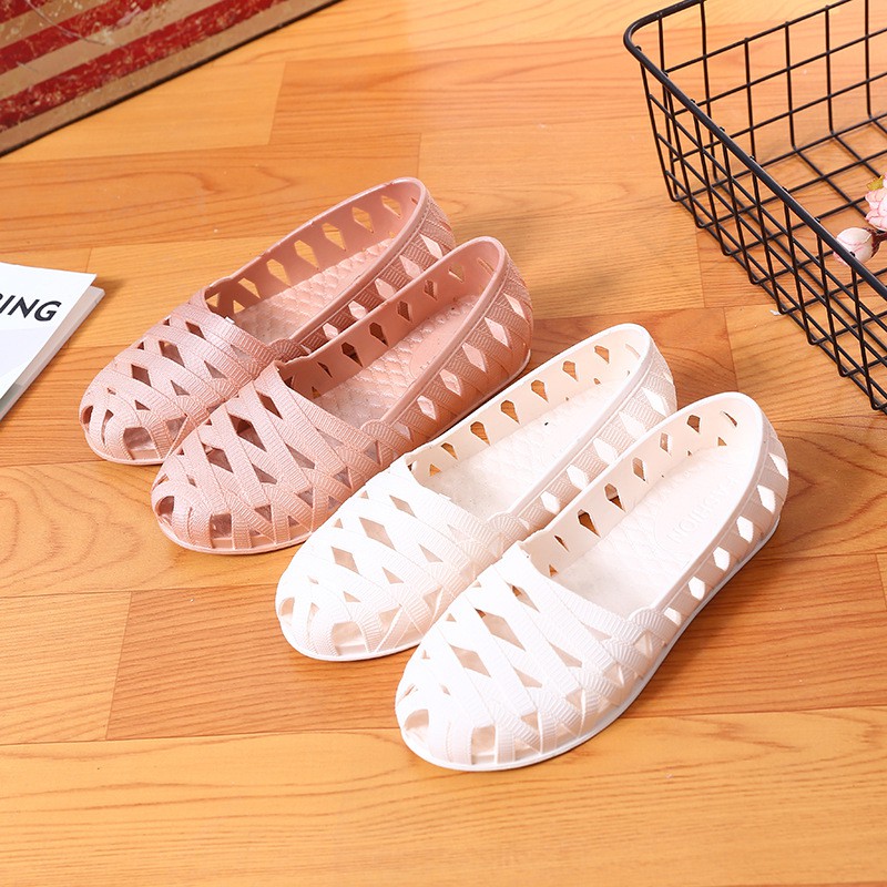 Giày đi mưa ,giày đi biển form chuẩn chống trơn trượt, đế bằng, phù hợp cho mùa hè Jayxinh V163