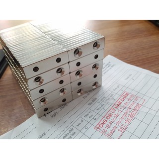 Nam châm 40x12x4mm có 2 lỗ bắt vít
