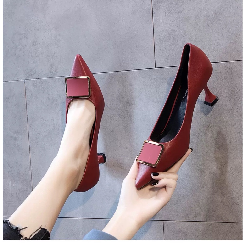 Giày gót nhọn phối khóa vuông thời trang dành cho nữ