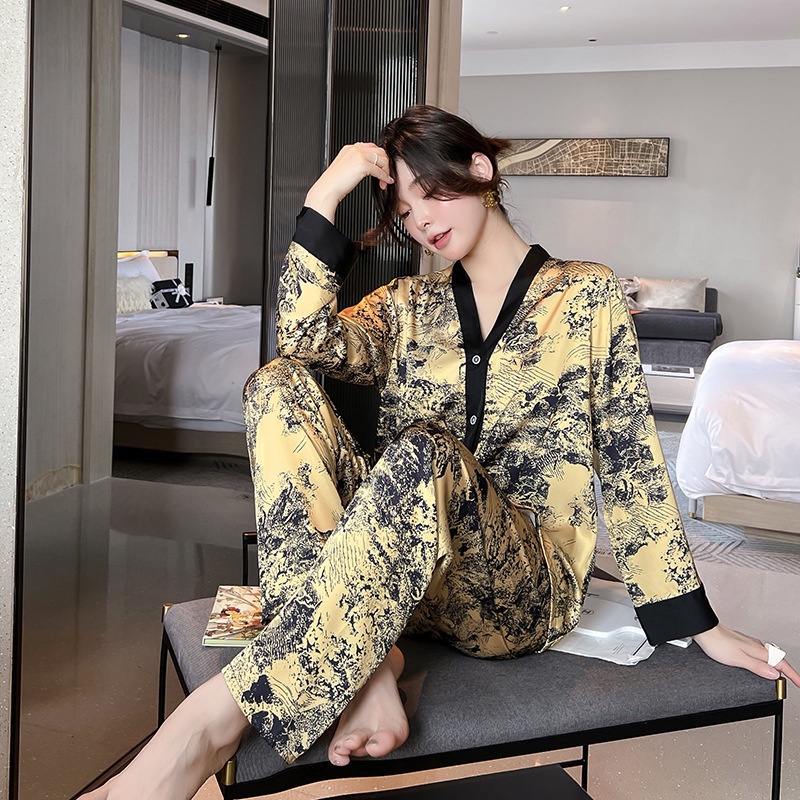 Bộ đồ ngủ tay dài vải lụa satin mát họa tiết thời trang cho nữ