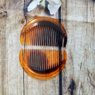 Lược tròn chải tóc