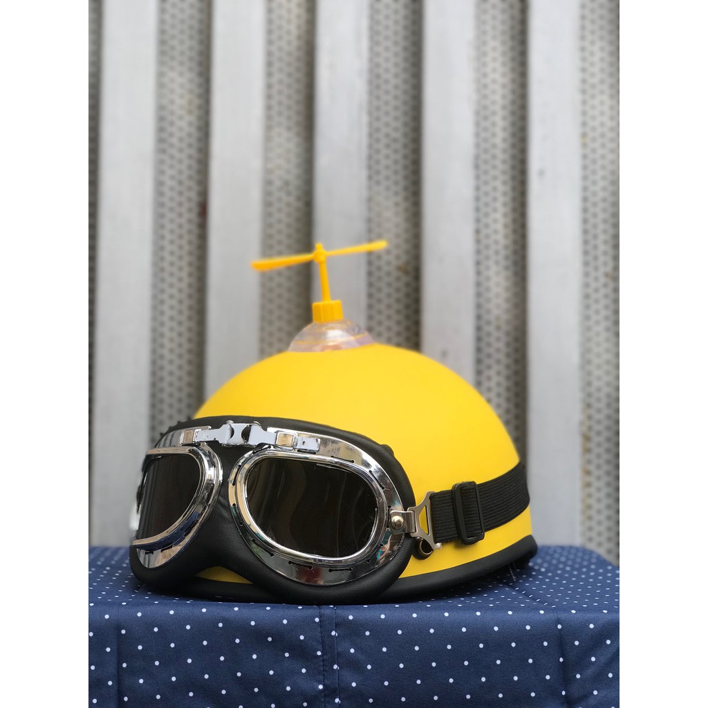 Nón Bảo Hiểm 1/2 Vịt Vàng + Kính Phi Công+ Chong Chóng