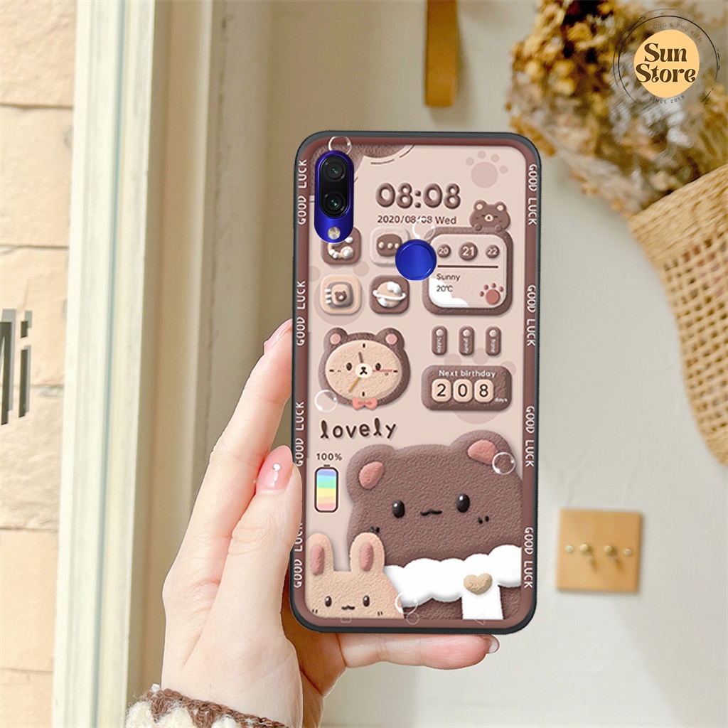 Ốp lưng Xiaomi Redmi Note 7 - Redmi 7 hoạ tiết 3D nền kẻ caro, gấu đáng yêu viền dẻo