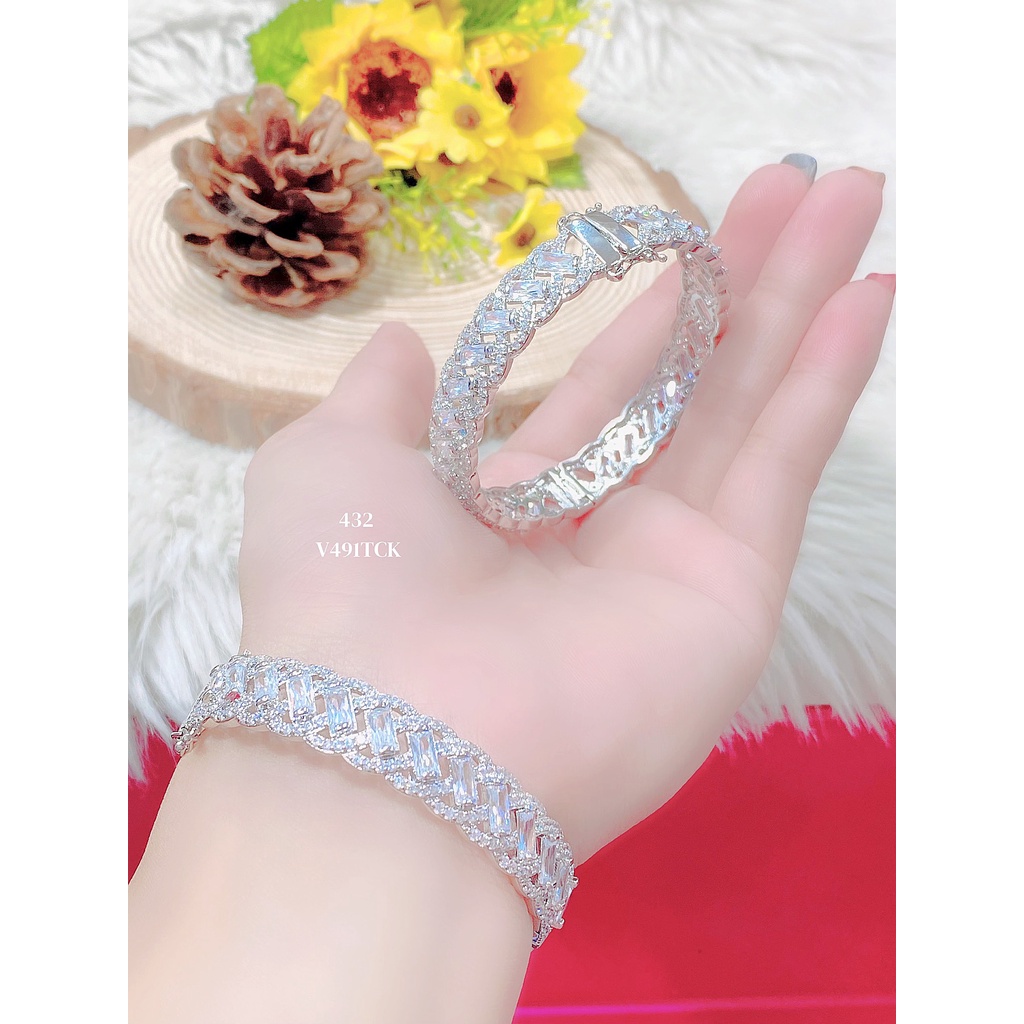 Vòng tay nữ UHA, lắc tay bền màu thiết kế cao cấp sáng lấp lánh V491