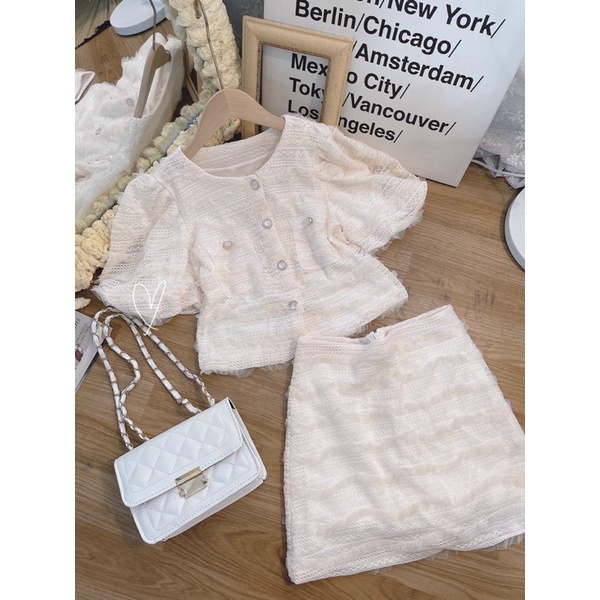 SET TRẮNG REN NỔI 2 TÚI CHÂN VÁY