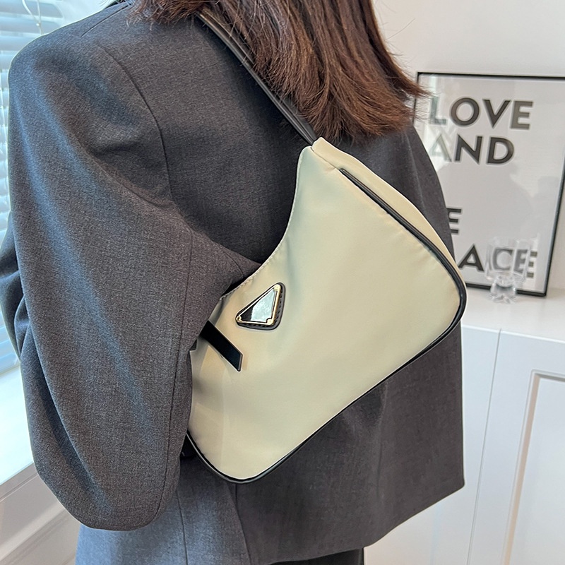 Túi Đeo Vai Dễ Phối Đồ Phong Cách Thể Thao Thời Trang Cho Nữ