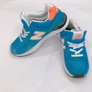 Giày newbalance nữ đẹp size 38 mua 2 đôi bất kỳ đc bặng đôi bông tai thời trang