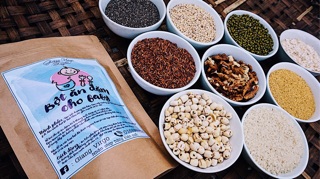 Bột ngũ cốc ăn dặm cho bé