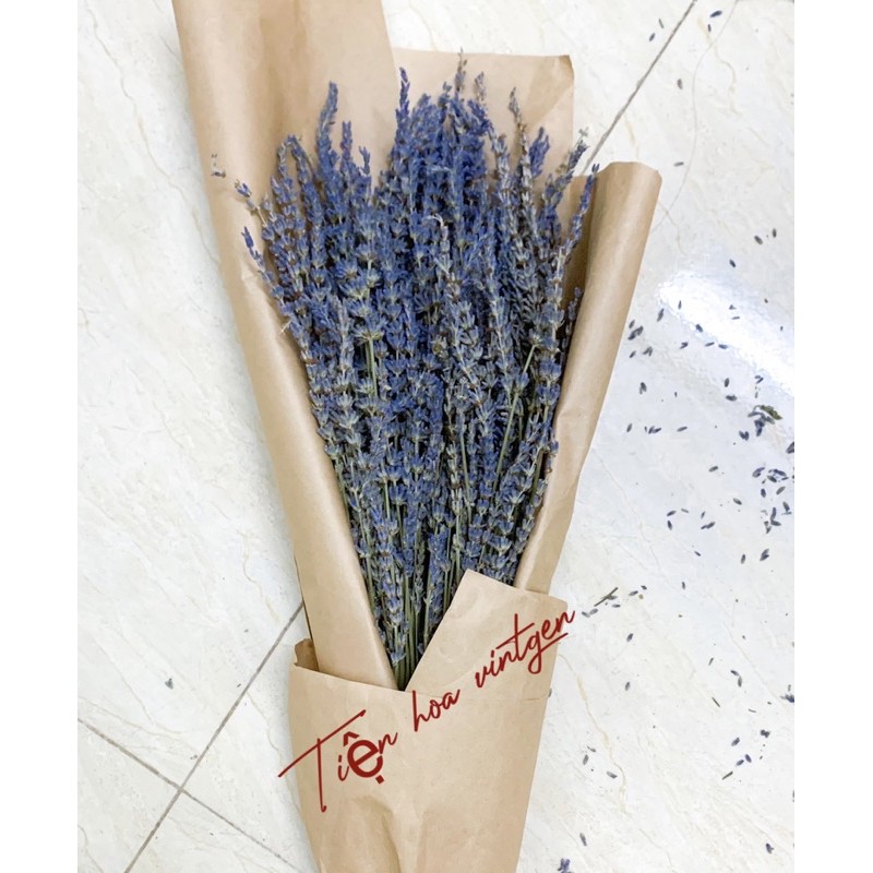 Bó hoa lavender nhập pháp