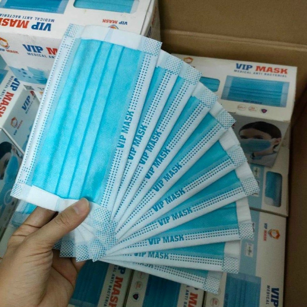 Hộp Khẩu Trang VIP 4 Lớp Quai Thun Bản To Siêu Mềm (50 Cái)