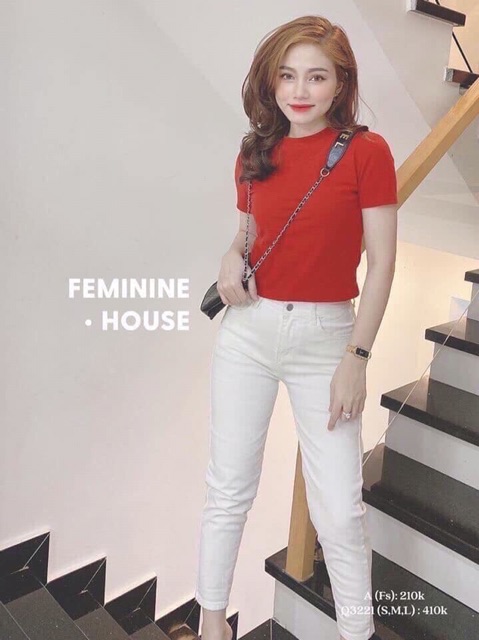 Áo phông croptop phom nhỏ ôm
