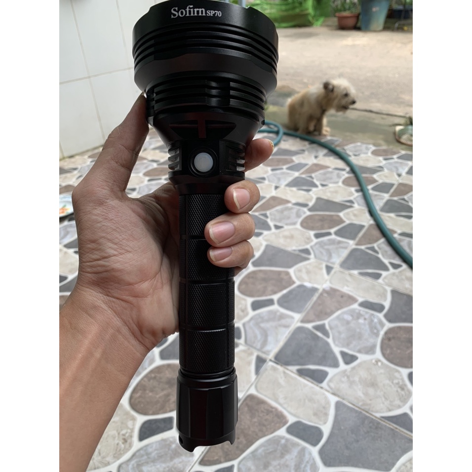 Đèn pin SIÊU SÁNG SOFIRN SP70 ( CHÓA TO SẦN CHIẾU XA  ~700Mét )
