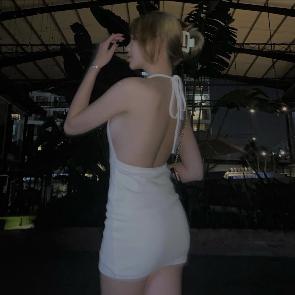 Đầm body sexy ôm dáng hở lưng váy ngắn dạng áo yếm quyến rũ sang chảnh đi chơi du lịch chụp hình Carrotxinhdep (1)