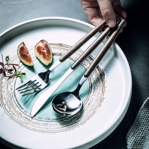 Bộ Muỗng Nĩa Bằng Thép Không Gỉ Cán Gỗ Màu Vàng / Bạc Cho Nhà Bếp