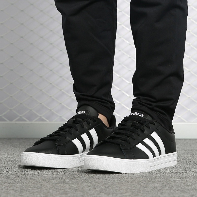 Giày thể thao nam Adidas DB0161