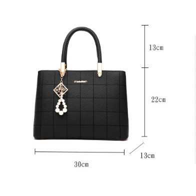Túi xách nữ trung niên viền chỉ vuông thời trang TT 39 | BigBuy360 - bigbuy360.vn