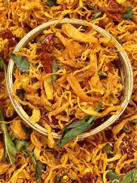 Khô gà lá chanh hủ pet 300g | BigBuy360 - bigbuy360.vn