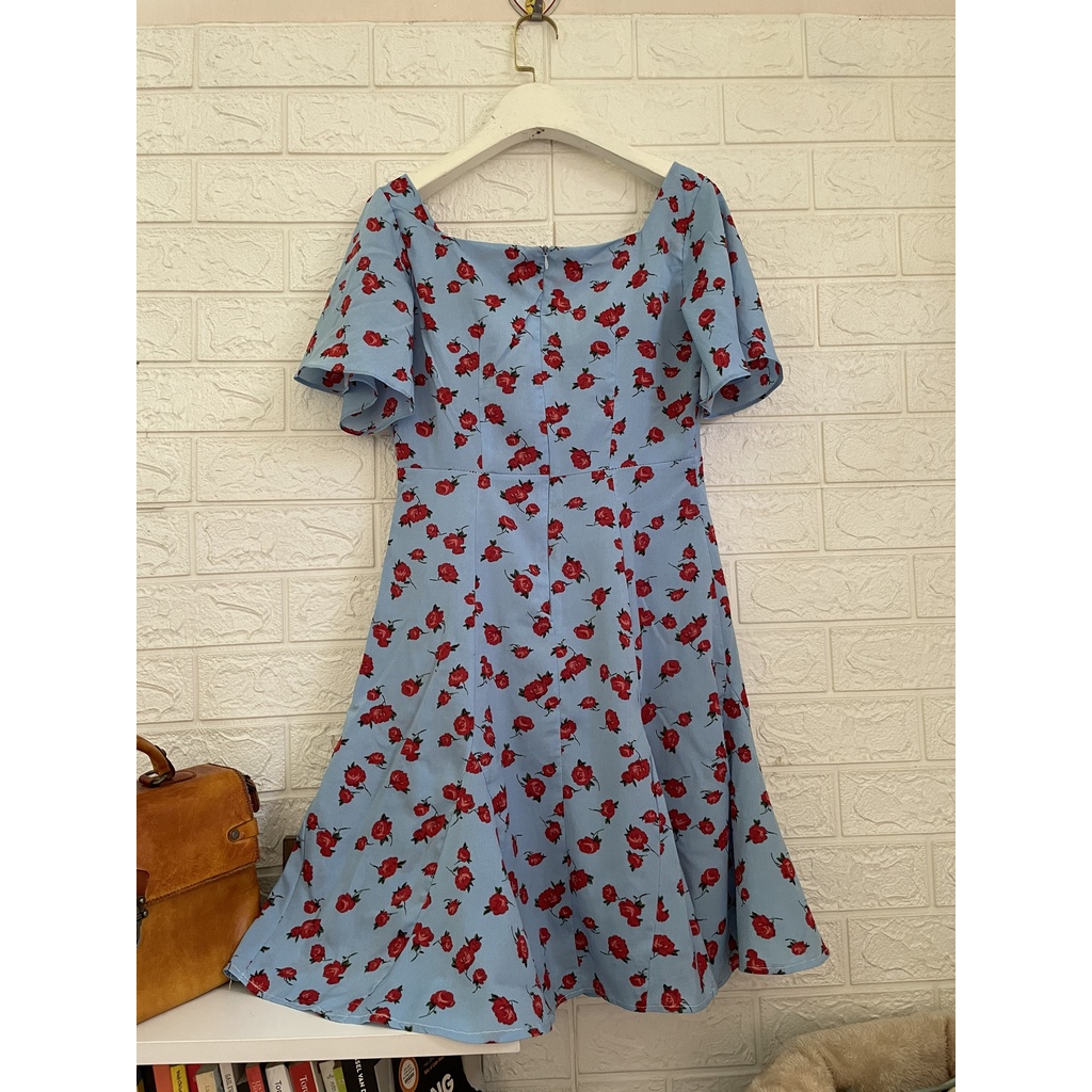 Đầm cổ vuông họa tiết hoa hồng