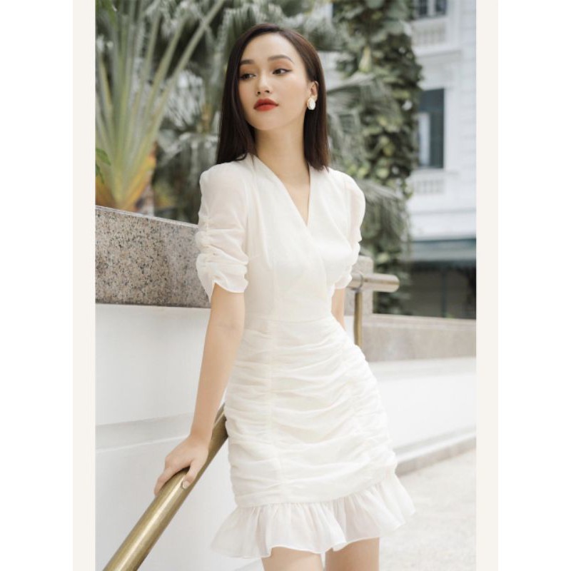 Đầm trắng cổ tim đắp chéo chíp