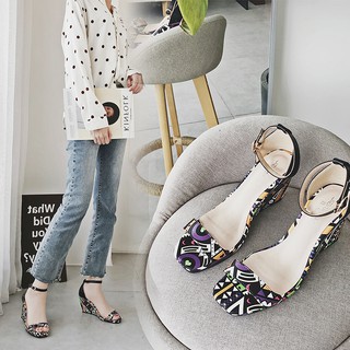 Sandal đế xuồng cao 8cm hoa văn duyên dáng 221019