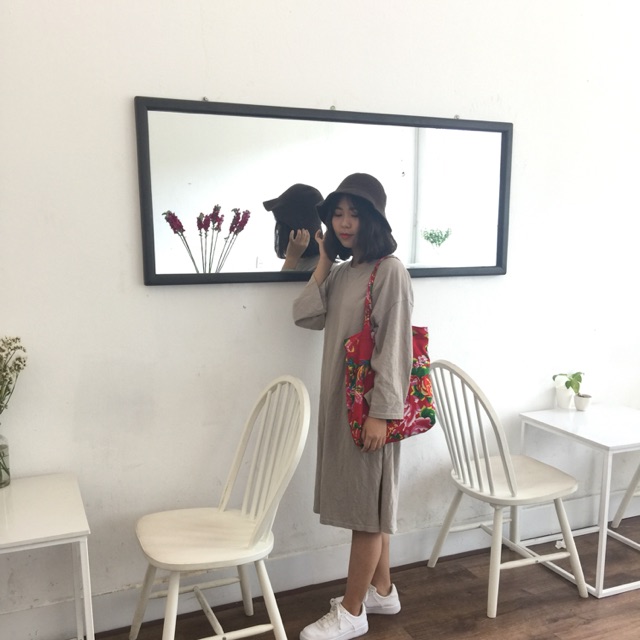 Váy sẻ tà tay lỡ