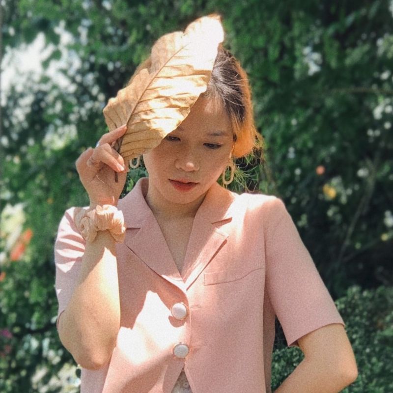 CAM /Bộ áo váy Cẩm Cừ / Áo blazer ngắn tay Cẩm Cừ + chân váy suông Cẩm Cừ