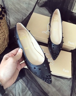 BỆT ĐINH LOUBOUTIN MŨI NHỌN