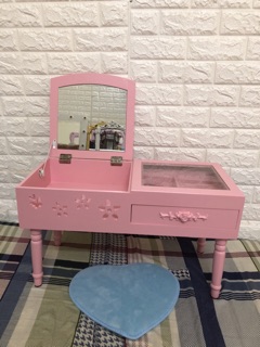 Bàn trang điểm mini