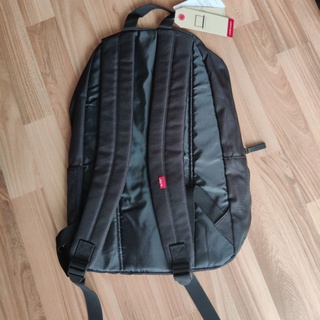 Balo Levis màu đen size vừa
