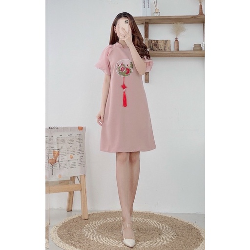 Áo dài cách tân nữ J886 thiết kế cổ cao tay bồng lụa cao cấp thêu hoa dây ngọc đón Tết xinh