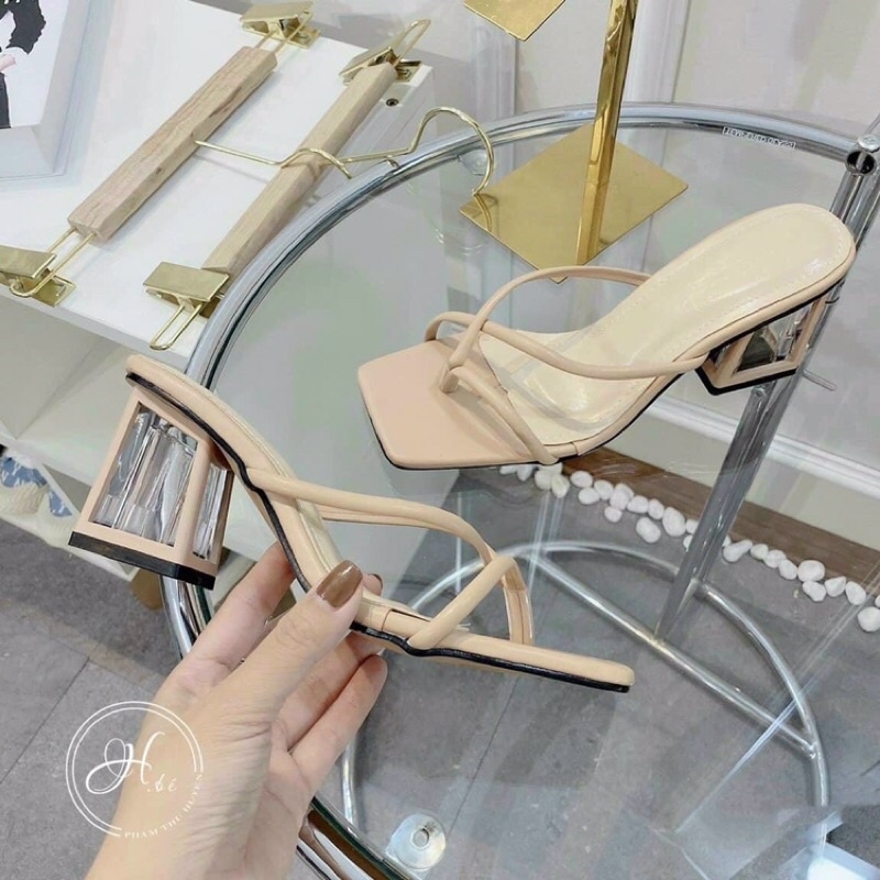 Guốc nữ quai mảnh kẹp ngón gót vuông trong sơn viền 7p hot dã man