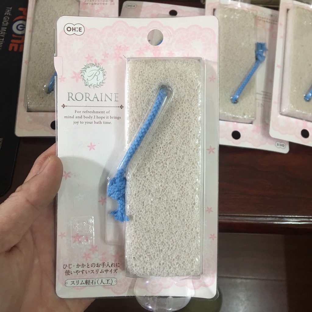 Đá kì gót chân Lorraine OHE Nhật Bản dạng thanh đá núi lửa tự nhiên, mềm, lành tính, an toàn cho da