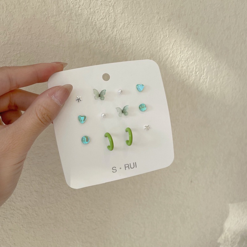 Bông Tai Hình Trái Tim/ Bướm Bằng Nhựa Màu Xanh Lá Đính Ngọc Trai Thời Trang Cho Nữ