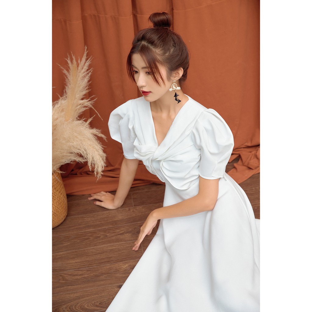 Đầm Xòe ngắn tay xoắn nơ ngực DDW0576 - 92 Wear | BigBuy360 - bigbuy360.vn