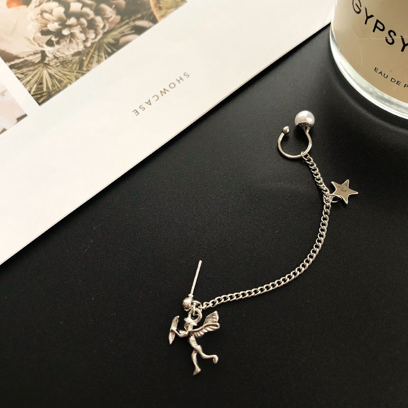 Khuyên kẹp tai phong cách cá tính