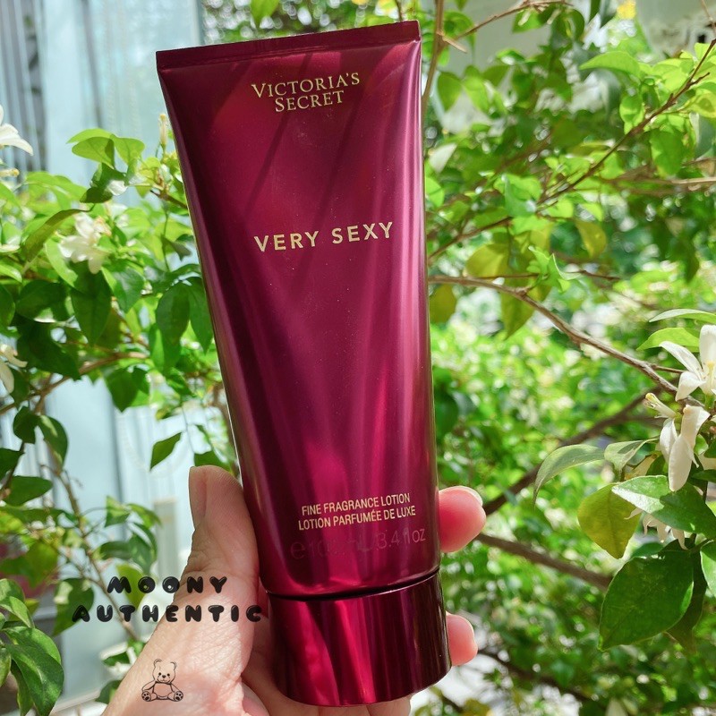 Xịt thơm toàn thân Victoria’s Secret Very Sexy Fragrance Mist