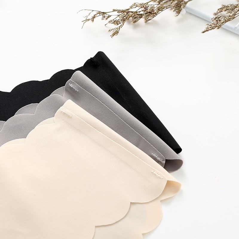 Quần lót đúc su thoáng mát viền hình cánh sen A1 | BigBuy360 - bigbuy360.vn