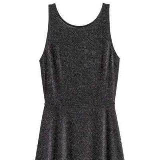 Váy H&M cam kết chuẩn auth