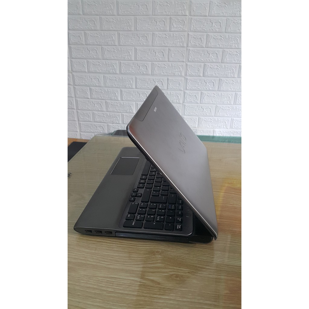 Laptop cũ Sony Vaio SVE15 - Core i5 3320M, chơi game, đồ họa mượt, thương hiệu NHẬT BẢN