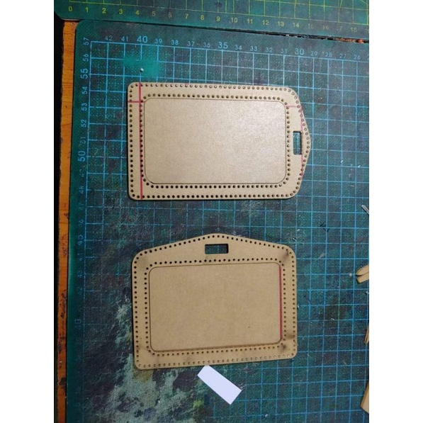 Mẫu, rập thẻ tên, thẻ nhân viên làm da handmade, tool da