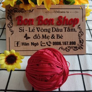 Cuộn dây dù đỏ làm vòng dâu, bện vòng