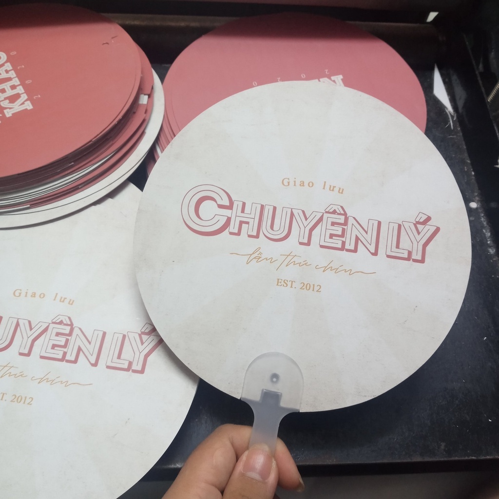 10 Cán quạt quảng cáo loại cứng cáp và chắn chắn (mẫu Hàn)