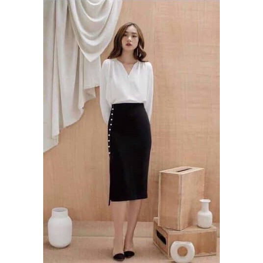 [ĐÍNH HẠT CHÂN VÁY BÚT CHÌ XẺ TÀ TRƯỚC ĐÍNH HẠT,