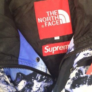 ÁO SUPREME X THE NORTH FACE 2017