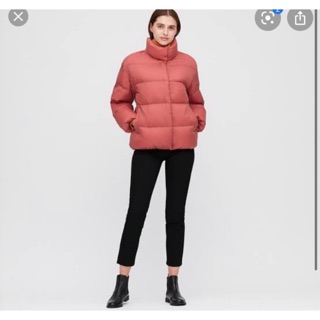 Áo khoác lông vũ siêu nhẹ nữ dòng Ultra Light Down béo của UNIQLO